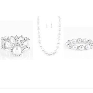 Beautiful Silvertone & Pearl Jewelry Set